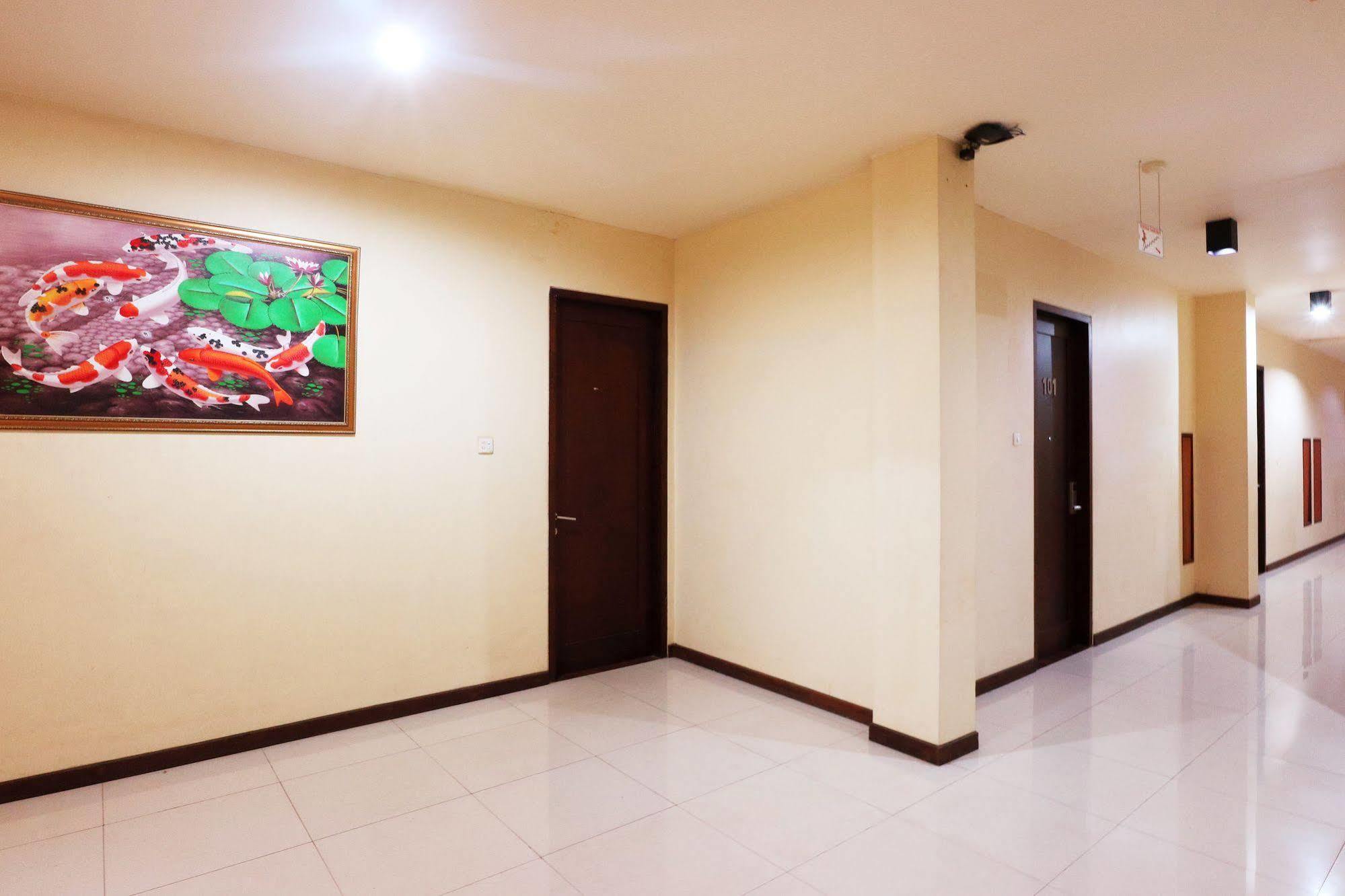 Agraha Andalas Hotel Makassar Exterior foto