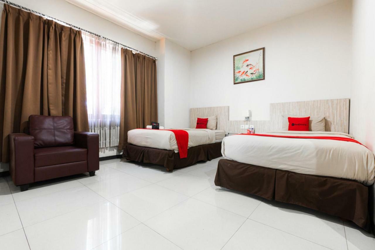 Agraha Andalas Hotel Makassar Exterior foto