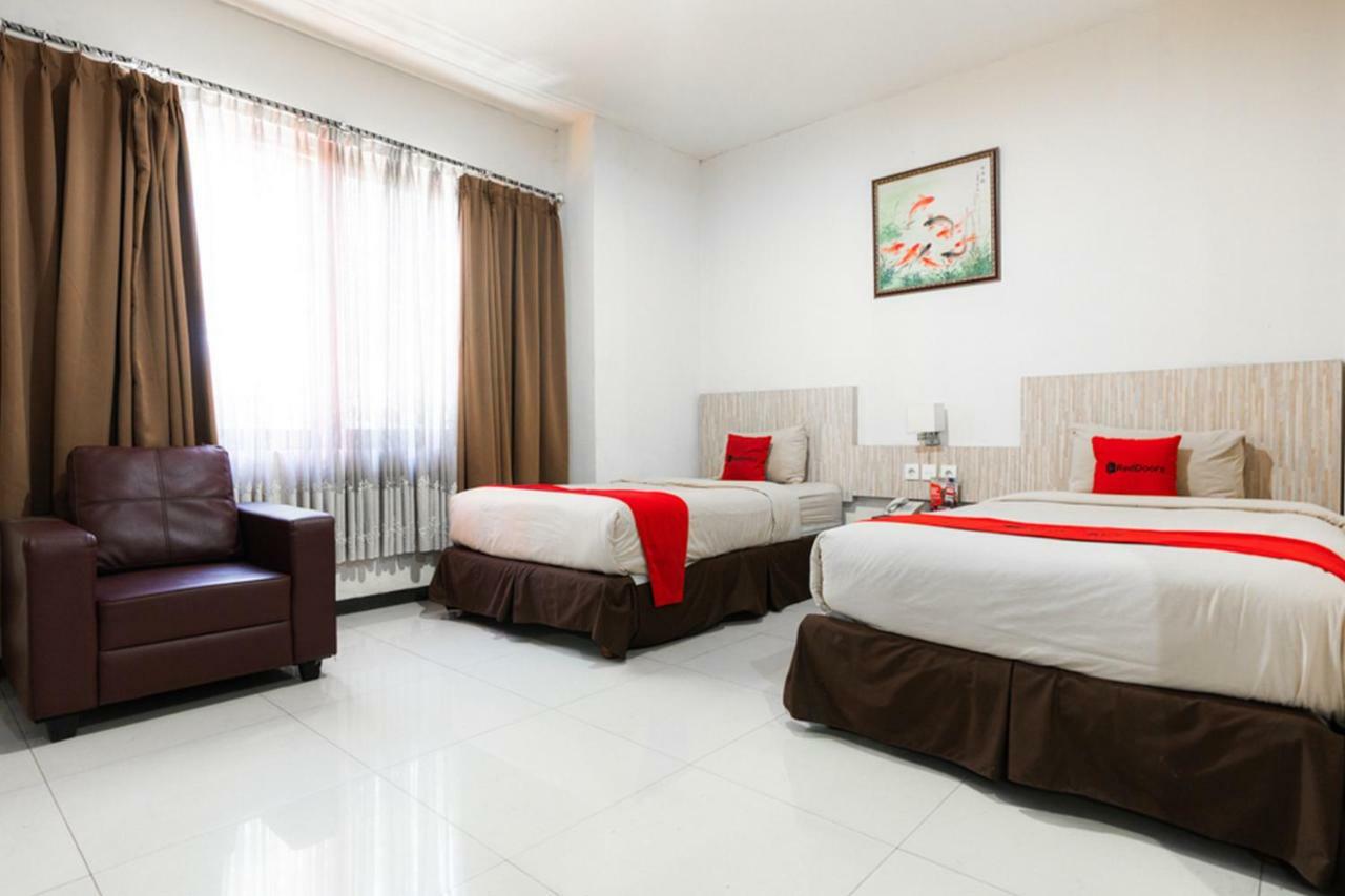 Agraha Andalas Hotel Makassar Exterior foto