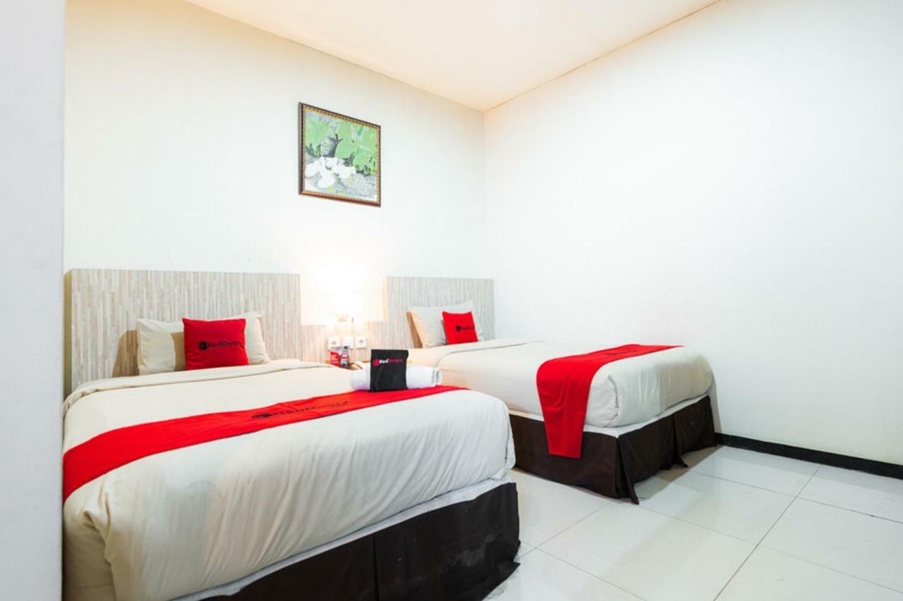 Agraha Andalas Hotel Makassar Exterior foto