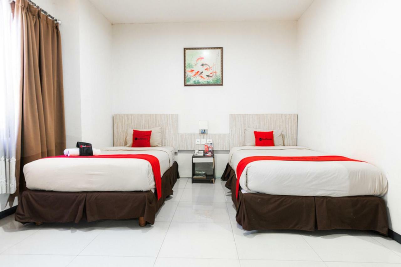 Agraha Andalas Hotel Makassar Exterior foto