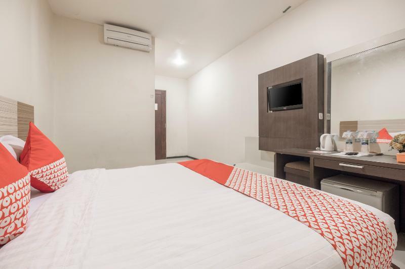 Agraha Andalas Hotel Makassar Exterior foto